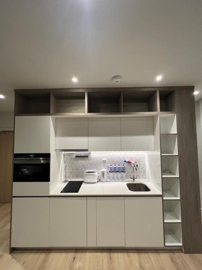 London Luxxe Suites & Apartments - London Heathrow Airport, Terminal 1 2 3 4 5 Χίλινγκτον Εξωτερικό φωτογραφία