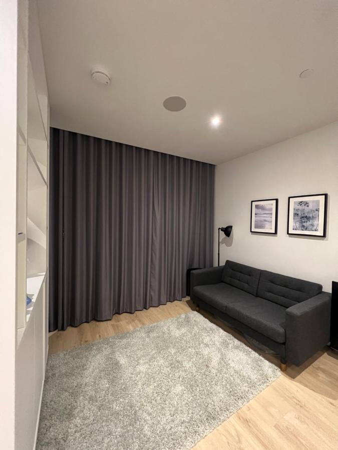 London Luxxe Suites & Apartments - London Heathrow Airport, Terminal 1 2 3 4 5 Χίλινγκτον Εξωτερικό φωτογραφία