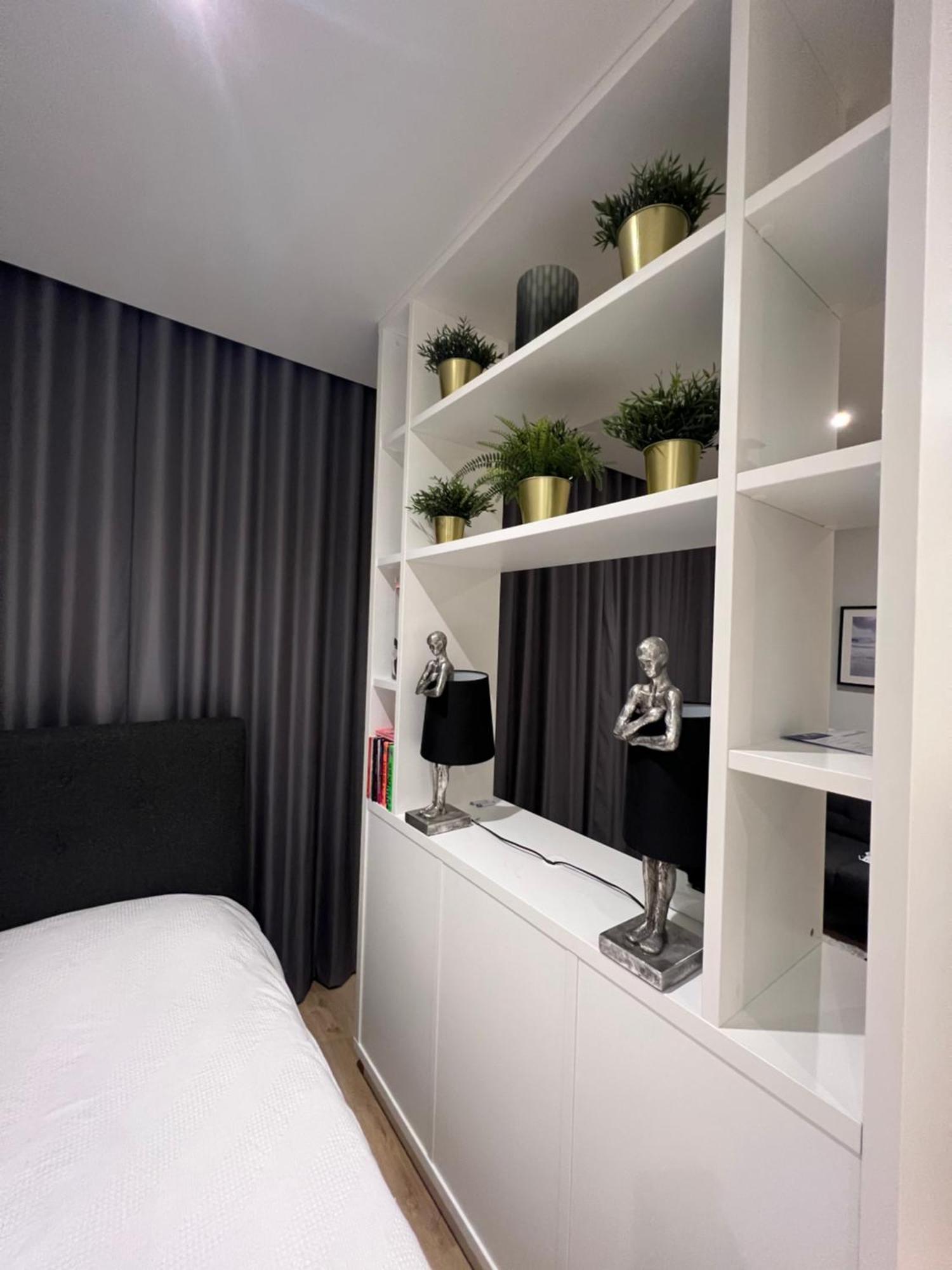 London Luxxe Suites & Apartments - London Heathrow Airport, Terminal 1 2 3 4 5 Χίλινγκτον Εξωτερικό φωτογραφία