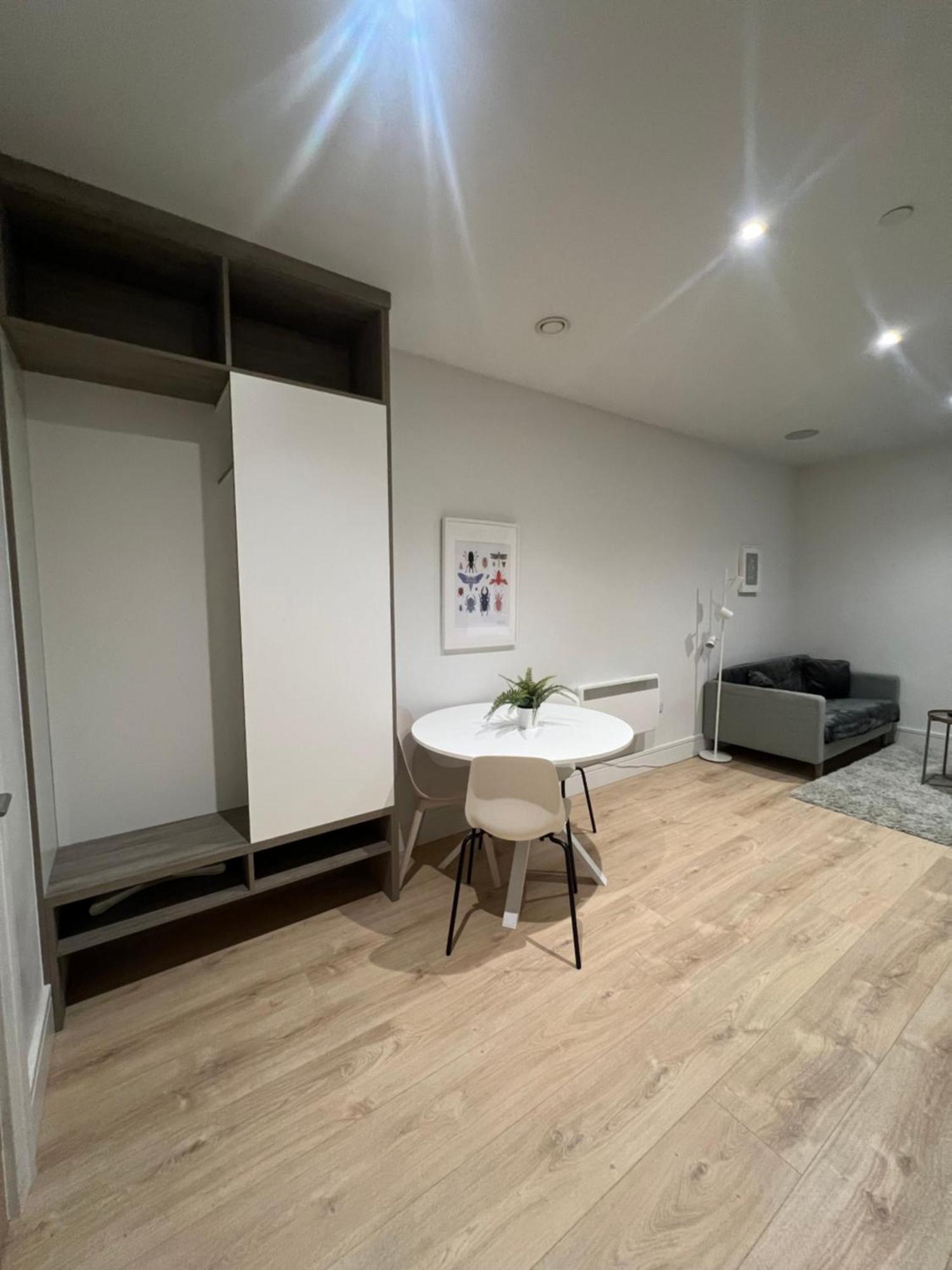 London Luxxe Suites & Apartments - London Heathrow Airport, Terminal 1 2 3 4 5 Χίλινγκτον Εξωτερικό φωτογραφία