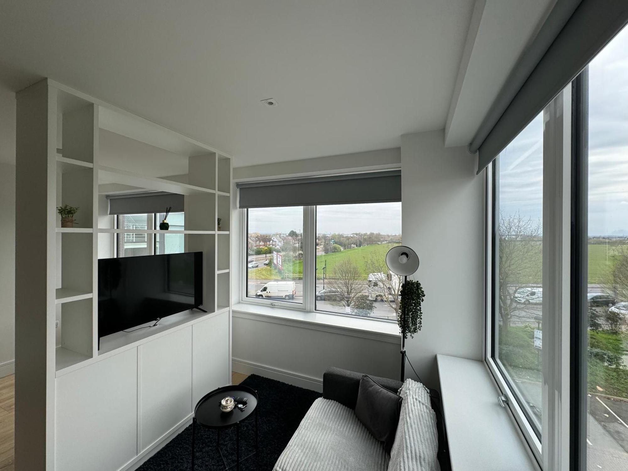 London Luxxe Suites & Apartments - London Heathrow Airport, Terminal 1 2 3 4 5 Χίλινγκτον Εξωτερικό φωτογραφία