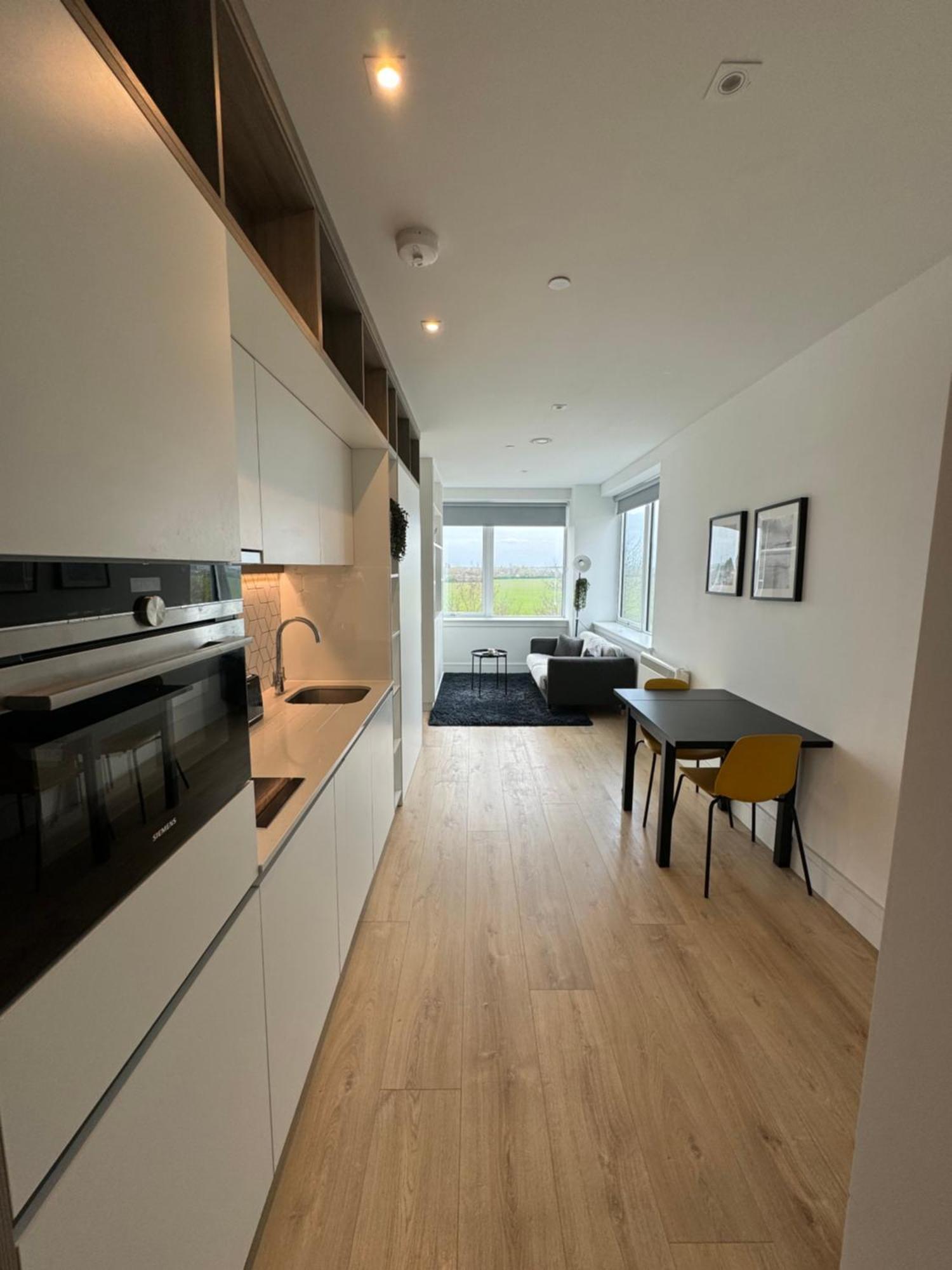 London Luxxe Suites & Apartments - London Heathrow Airport, Terminal 1 2 3 4 5 Χίλινγκτον Εξωτερικό φωτογραφία